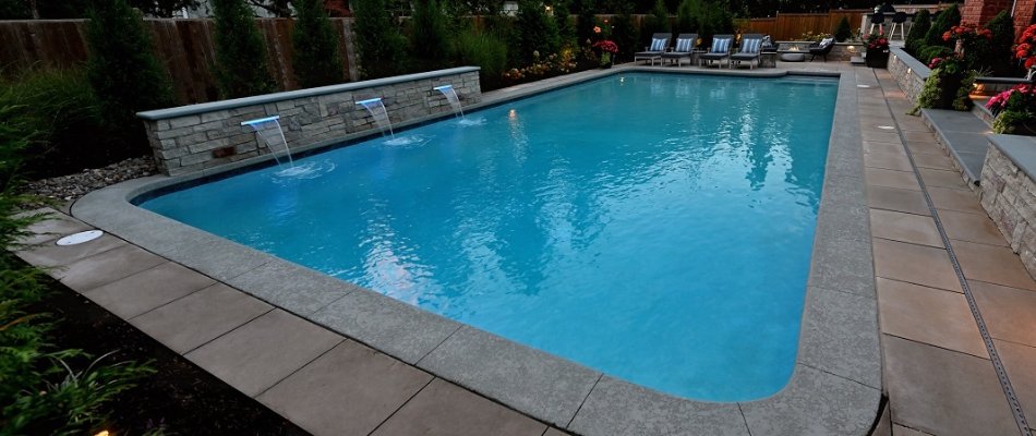 Pool with fountain in Overland Park, KS.