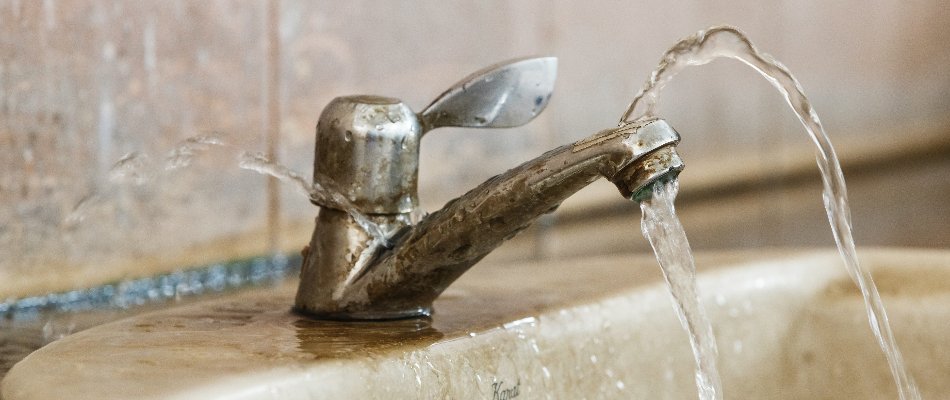 Broken kitchen faucet spraying water in Riverview, FL.